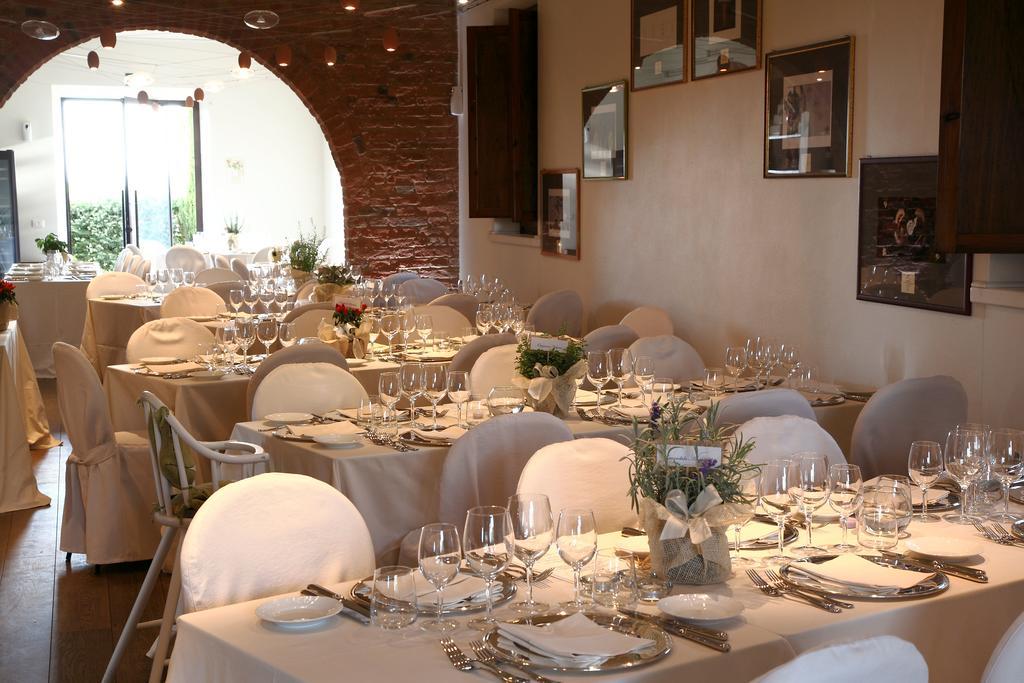 Hotel Borgo Tre Rose Valiano Esterno foto